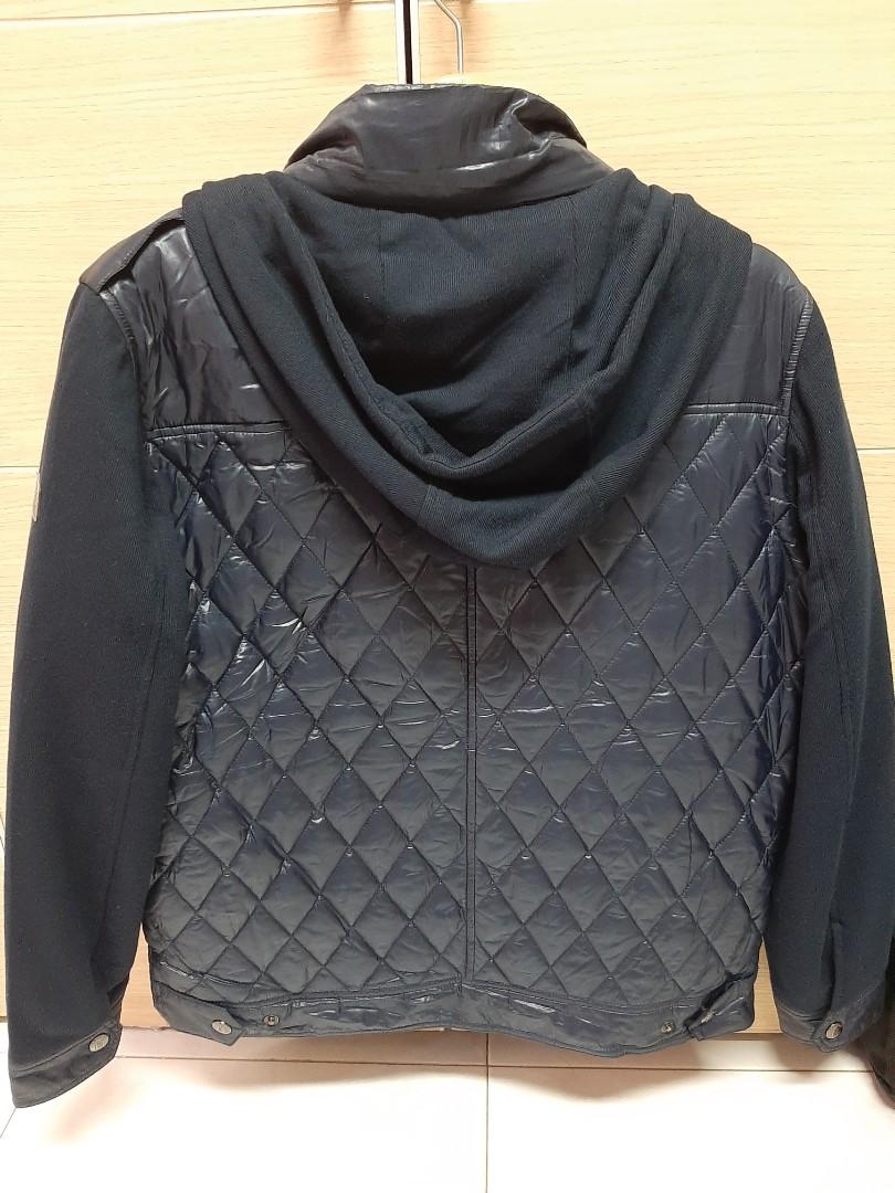 Winter Jacket (Category: Coats, Jackets and Outerwear) located in Singapore. Submitted by _lois (Listing ID 1017879041, Image 2). Description: ✅Still in good condition ✅Good as New ✅Bought in Vietnam, used only once there coz I didn't know it is winter that time RFS: Decluttering.