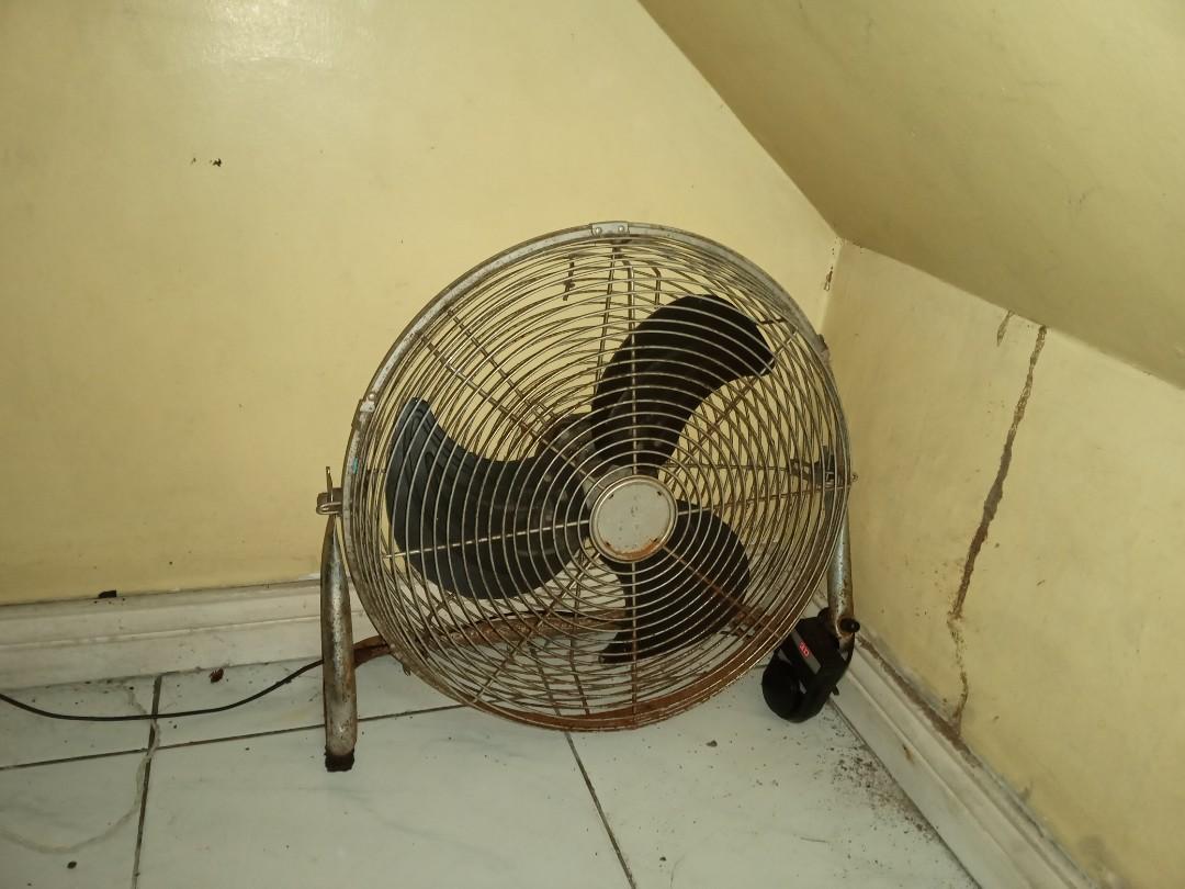 3D INDUSTRIAL FAN FOR SALE, TV & Home Appliances, Air Conditioning and