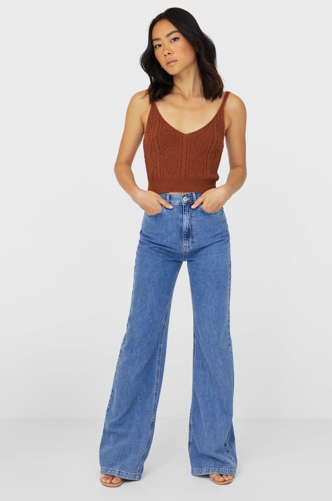 BNWT Bershka knit top (Category: Sleeveless) located in Makati City. Submitted by madclutter (Listing ID 1024819097, Image 3). Description: .
