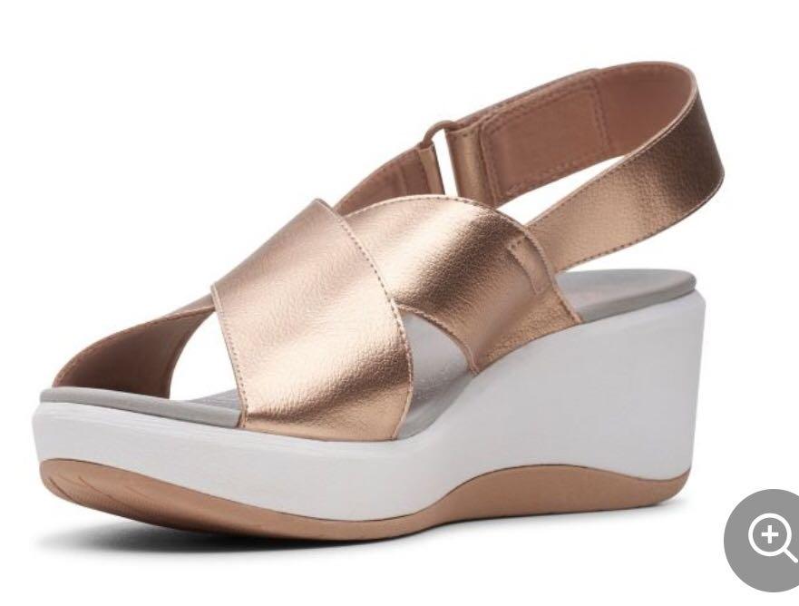 Clarks UK8 Step Cali Cove Rose Gold Sandal Women s Fashion
