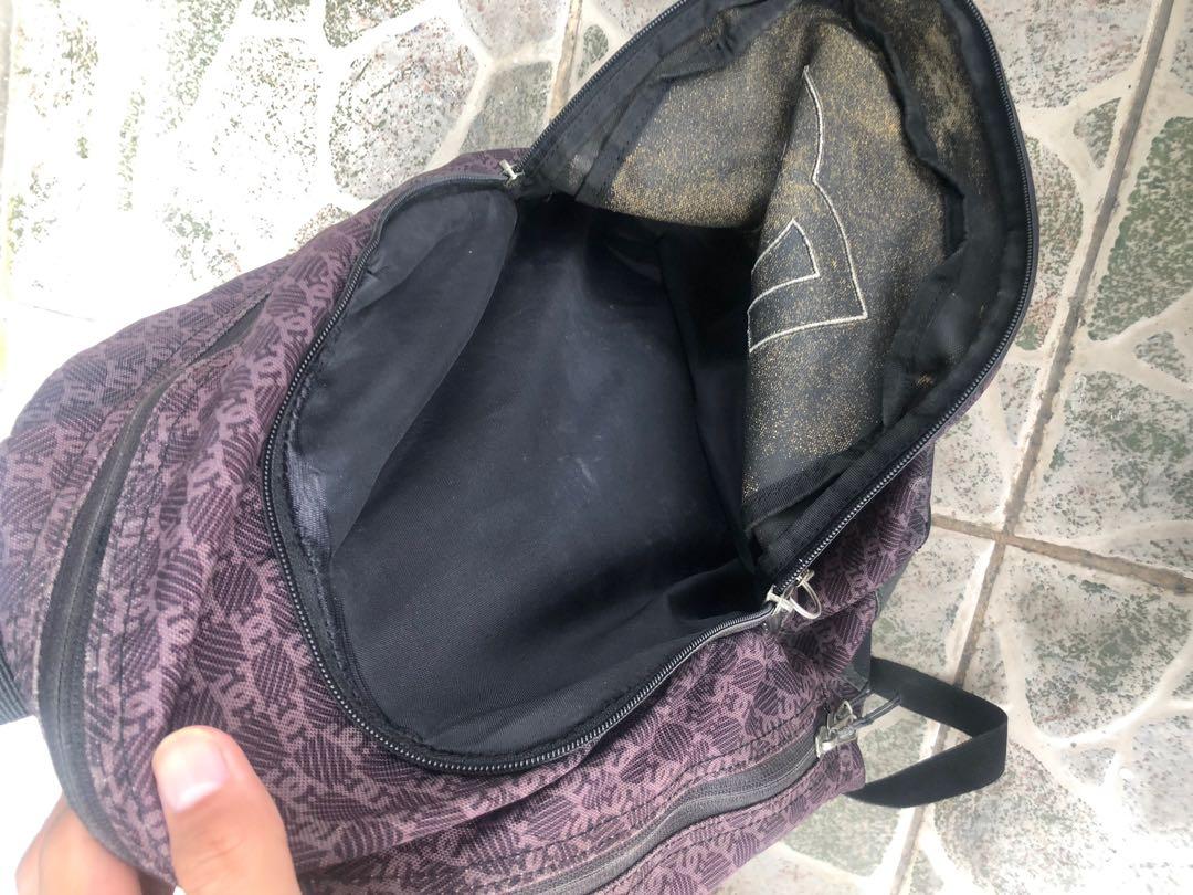 DC Backpack (Category: Backpacks) located in Taguig. Submitted by pre.loooved.co (Listing ID 1024694014, Image 2). Description: Price is negotiable to sure buyers!! Condition: 7/10 Pm me for more pictures Rfs: Decluttering, not using it anymore Meetups: BGC, Makati, Cainta Area Shipping will be shouldered by the buyer .