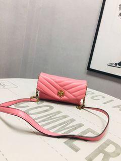 Kira chevron Chain Wallet