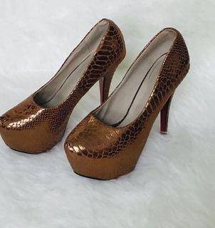 Motif snake skin shoes size 39/40