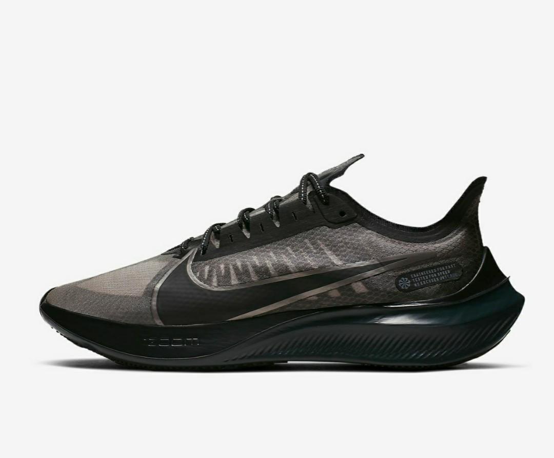 Nike zoom gravity triple black 2025