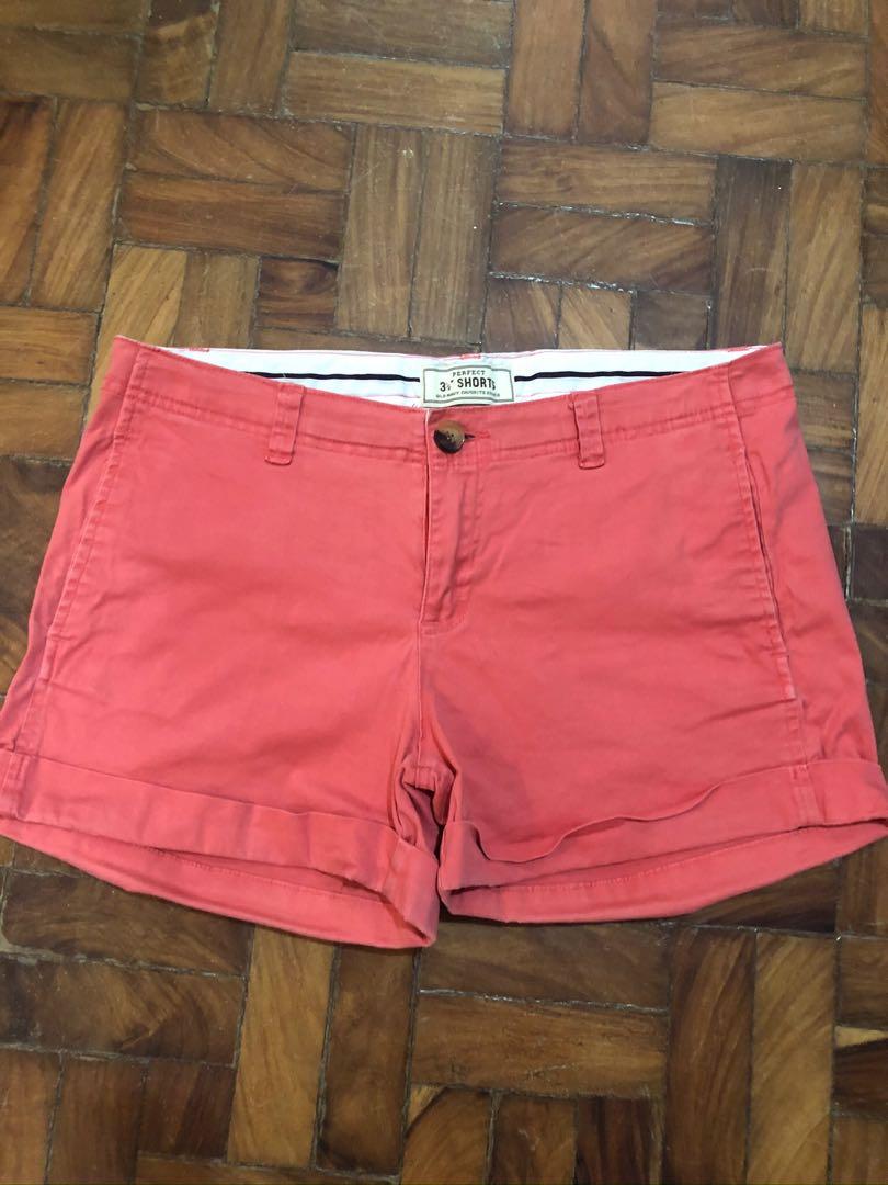 Old Navy Shorts Women S Fashion Clothes Pants Jeans Shorts On Carousell