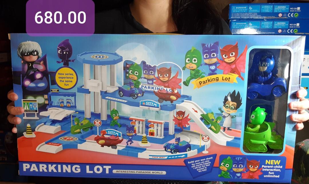 Paw parking garage, & Toys, Toys & Games on Carousell