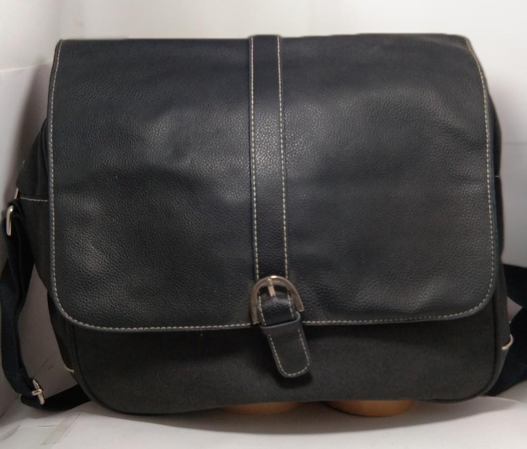 Royal salute messenger bag (Category: Sling Bags) located in Quezon City. Submitted by eilgaraje (Listing ID 1024767395, Image 1). Description: As posted used but in good condition size:34x43cm sling length size:60cm (full).