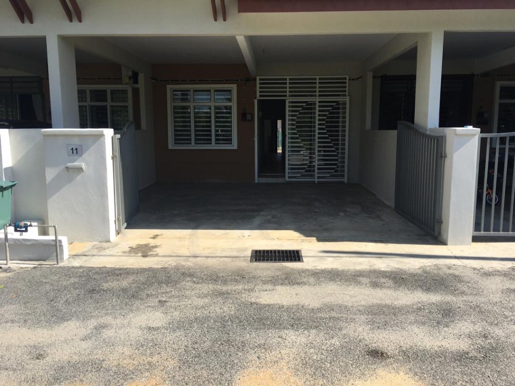 Teres Setingkat Taman Pandan Aman 1 Kuantan Tanah Belakang Luas Property For Sale On Carousell