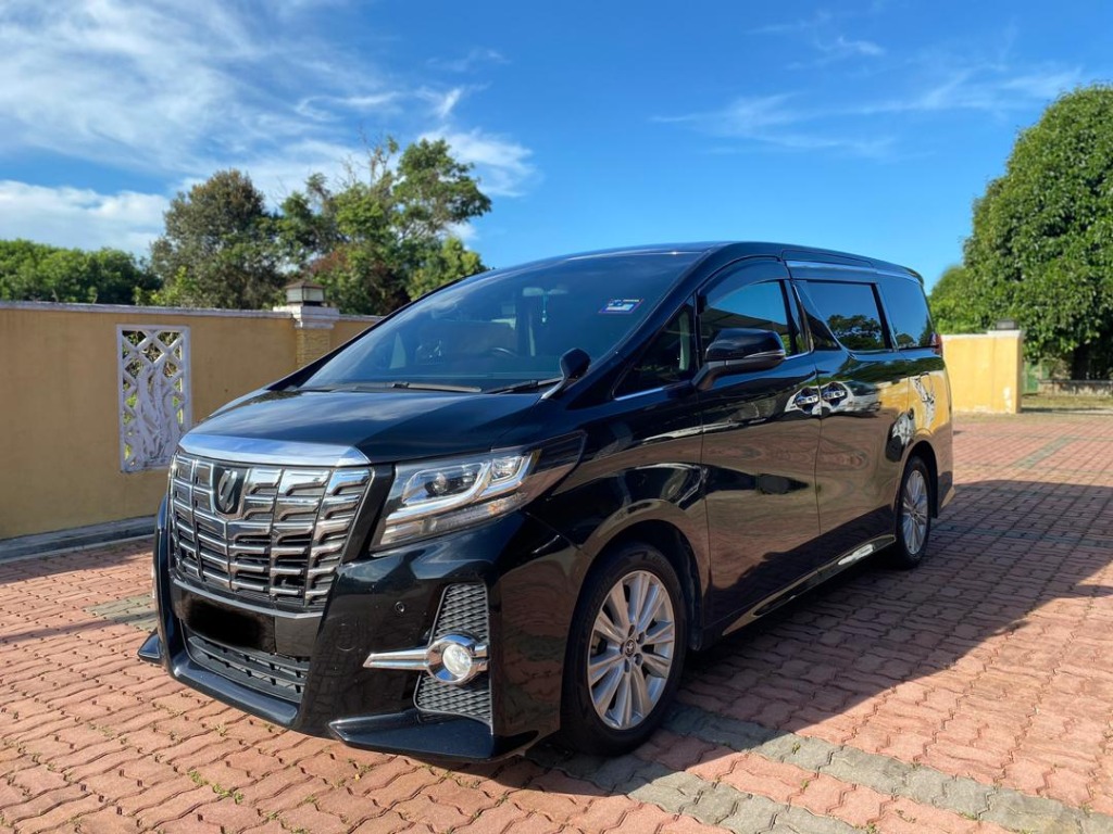 TOYOTA ALPHARD 2.5 CC FACELIFT, Cars, Cars for Sale on Carousell