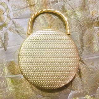 (Category: ) located in . Submitted by metalloid (Listing ID 1024768946, Image 1). Description: .