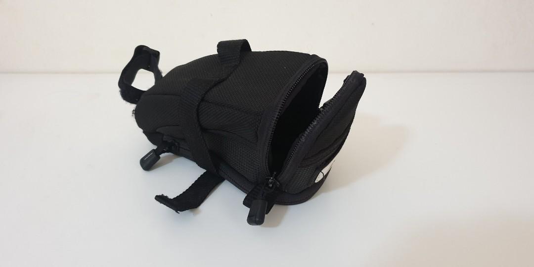 Avenir clip on saddle bag expandable Sports Equipment Bicycles Parts Parts Accessories on Carousell