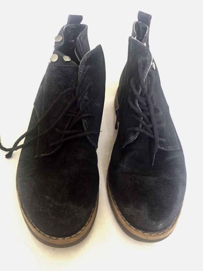 Black leather low cut boots, Women's 
