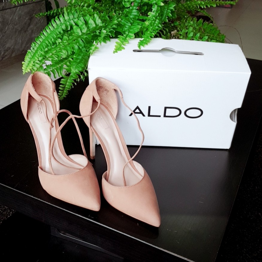 Aldo peep outlet toe heels