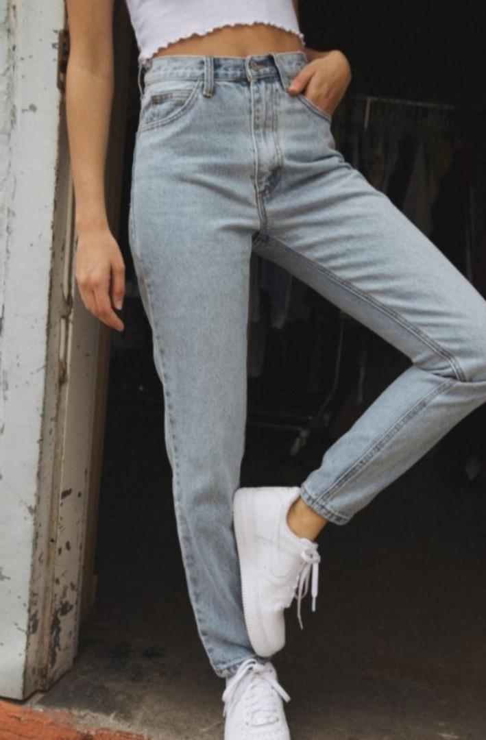 Brandy melville jane light wash sale jeans xs