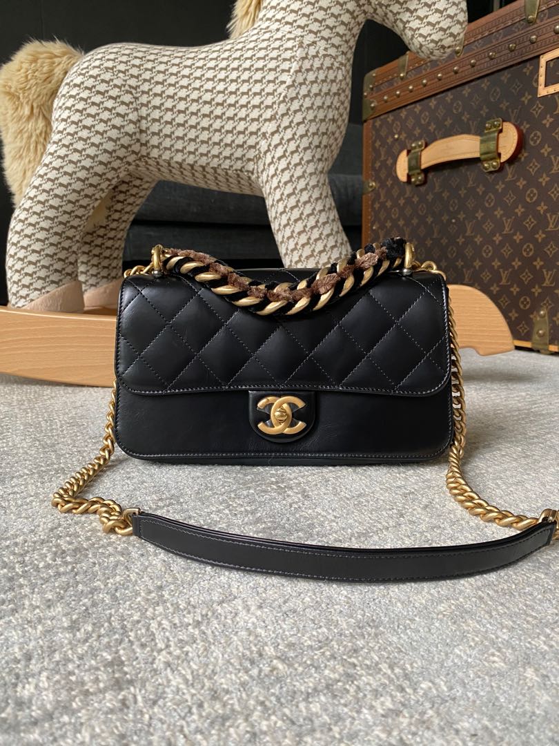 Chanel Paris-Cosmopolite Straight Lined Flap Bag Quilted Aged Calfskin  Small Black 1580701