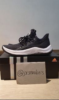 (Category: ) located in . Submitted by jxsneakers (Listing ID 1024356029, Image 1). Description: .