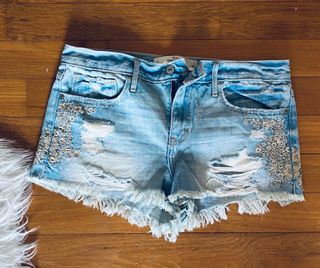 (Category: ) located in . Submitted by trendysg (Listing ID 1024949260, Image 1). Description: .
