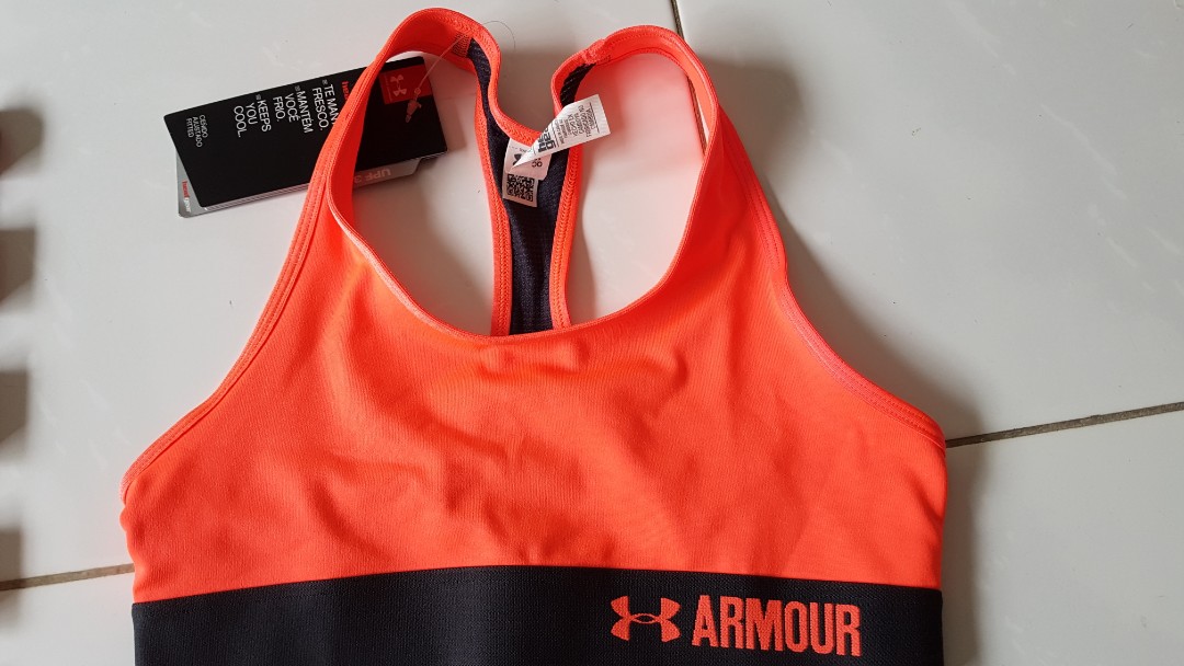 girls red sports bra