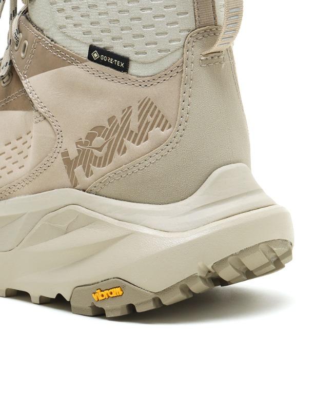 HOKA ONE ONE Kaha goretax hiking vibram boots beige, 男裝, 鞋, 西裝鞋