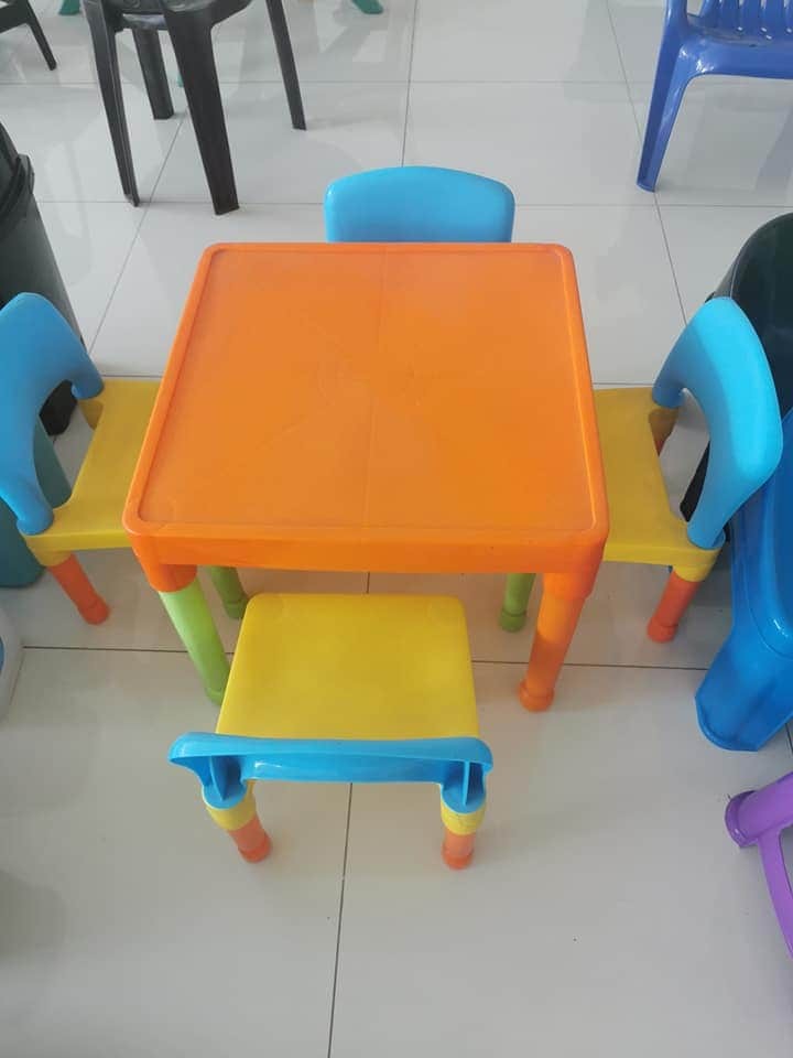 black friday kids table