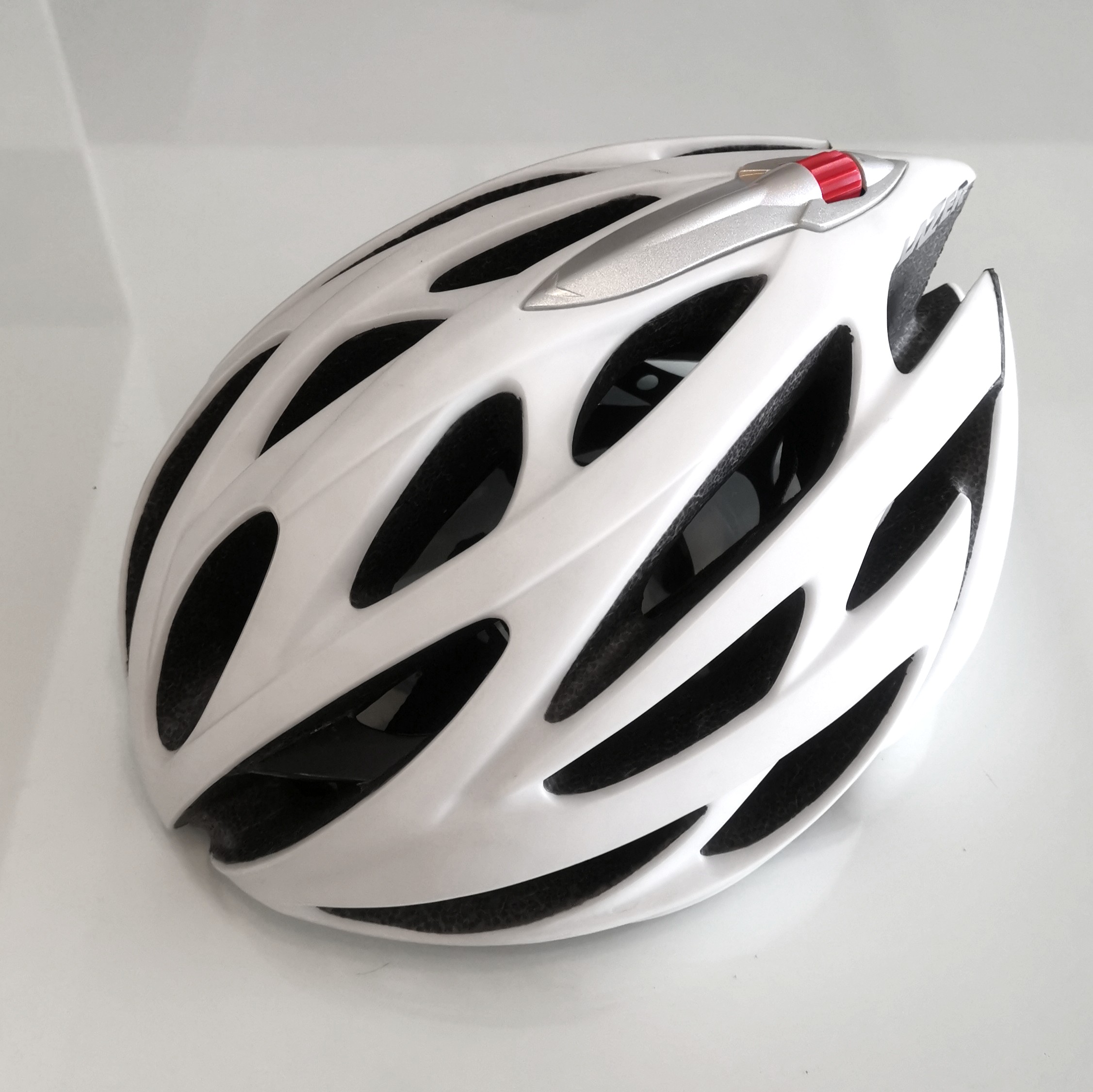 Lazer 02 Helmet, Sports Equipment, Bicycles & Parts, Parts
