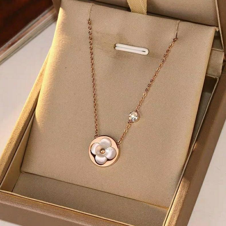 Louis Vuitton necklace (pre-order) (Category: Luxury Accessories) located in Angeles City. Submitted by gogo.sparkle (Listing ID 1024849272, Image 2). Description: .