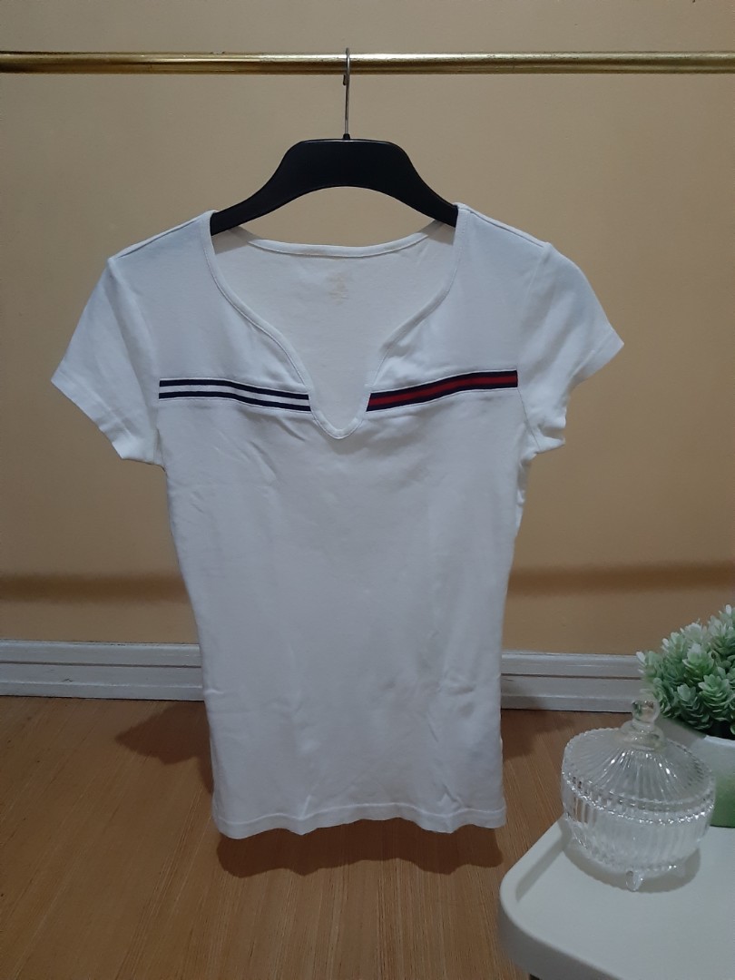 Low Neck Cut Plain White T Womens Fashion Tops Sleeveless On Carousell 8537