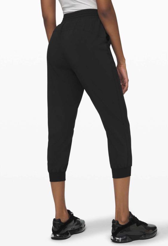 BN Lululemon Wanderer Cropped Jogger 
