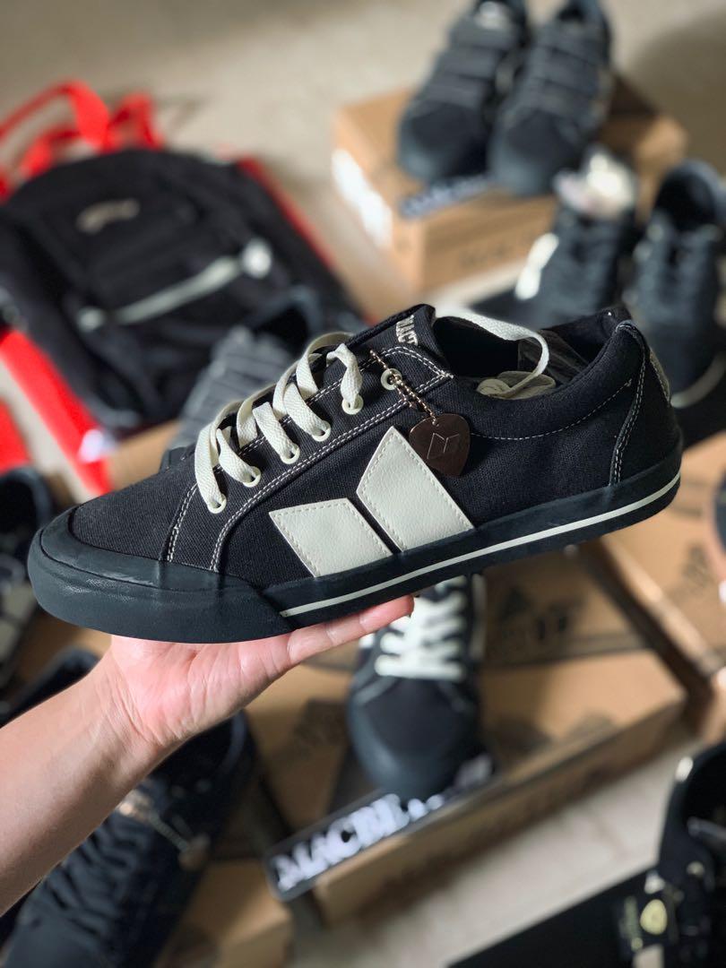 Macbeth shoes price shop
