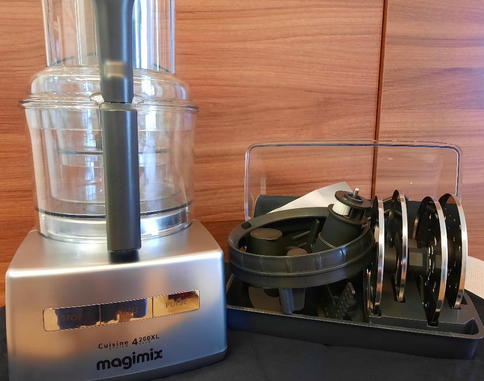 Magimix Food Processor 4200XL 食物處理器, 家庭電器, 廚房電器, 榨汁機及攪拌機 Carousell
