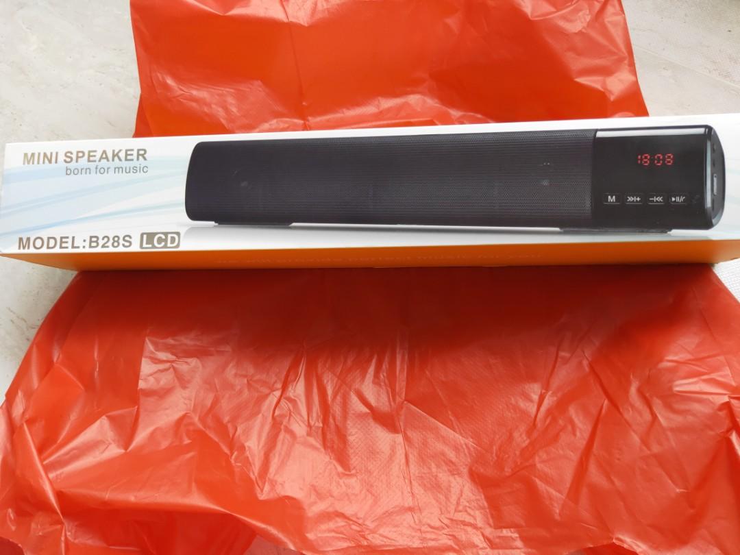 Mini Speaker B28S LCD Audio Soundbars Speakers Amplifiers on