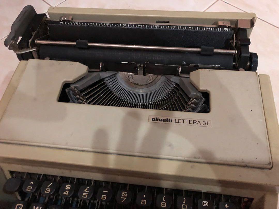 Olivetti Lettera 31 Typewriter Made in Yugoslavia, Computers ...