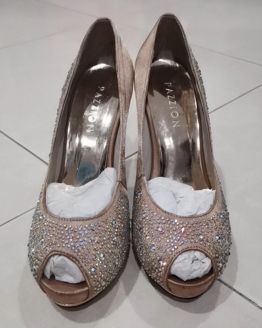 Pazzion Shoes Women s Fashion Footwear Sandals on Carousell