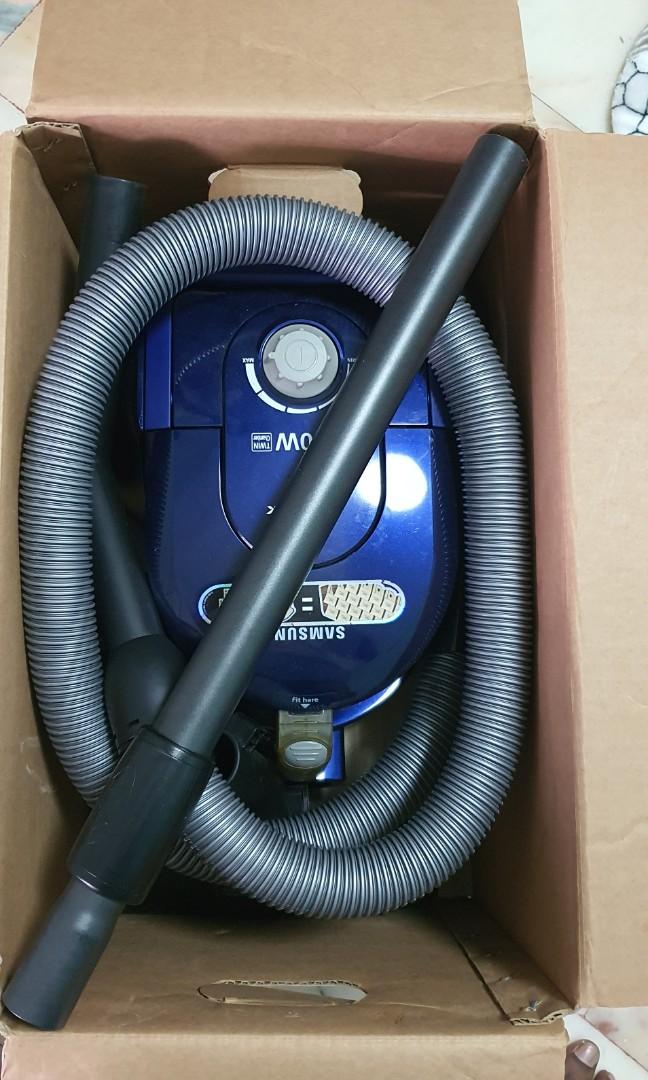 Samsung Vacuum Cleaner 2000W, TV & Home Appliances, Vacuum Cleaner