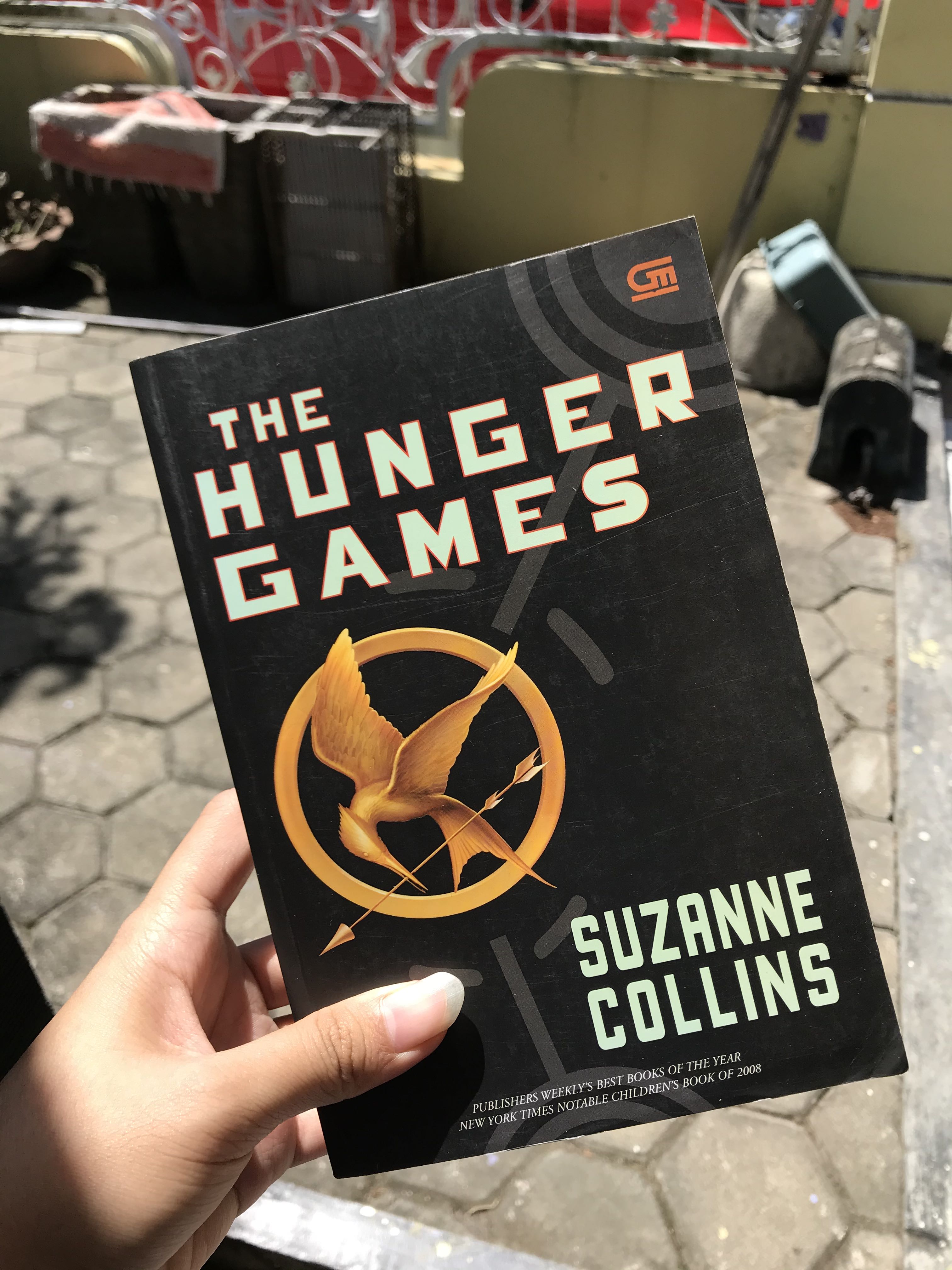 The Hunger Games Suzanne Collins Buku Alat Tulis Buku Di Carousell