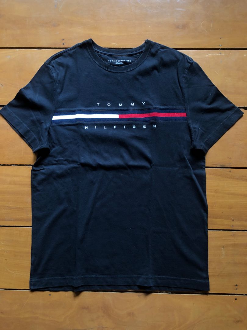 Tommy Hilfiger Essential Flag Logo T-Shirt, Men's Fashion, Tops & Sets ...