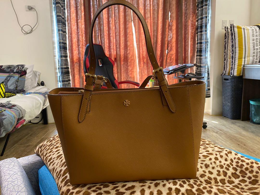 Original Tory Burch York Buckle Tote, Luxury, Bags & Wallets on Carousell