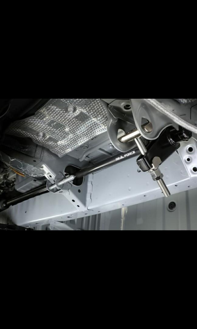 Toyota Hiace Genb torsion bar, Car Accessories, Accessories on Carousell