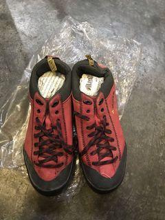 Kasut Hiking Footwear Carousell Malaysia
