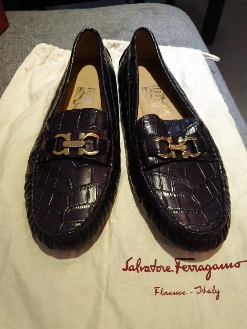 ferragamo womens driving shoes