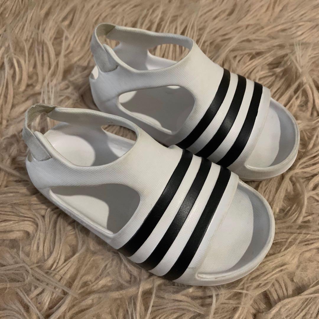 adidas adilette play