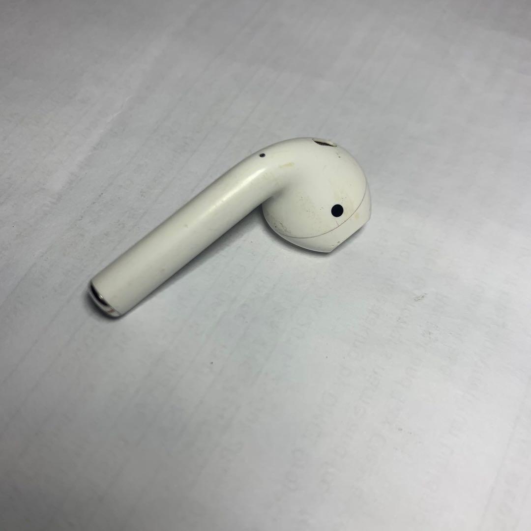 Airpods Gen 1 Right Piece Only Audio Portable Audio Accessories On Carousell Airpods are everywhere in new york. portable audio accessories