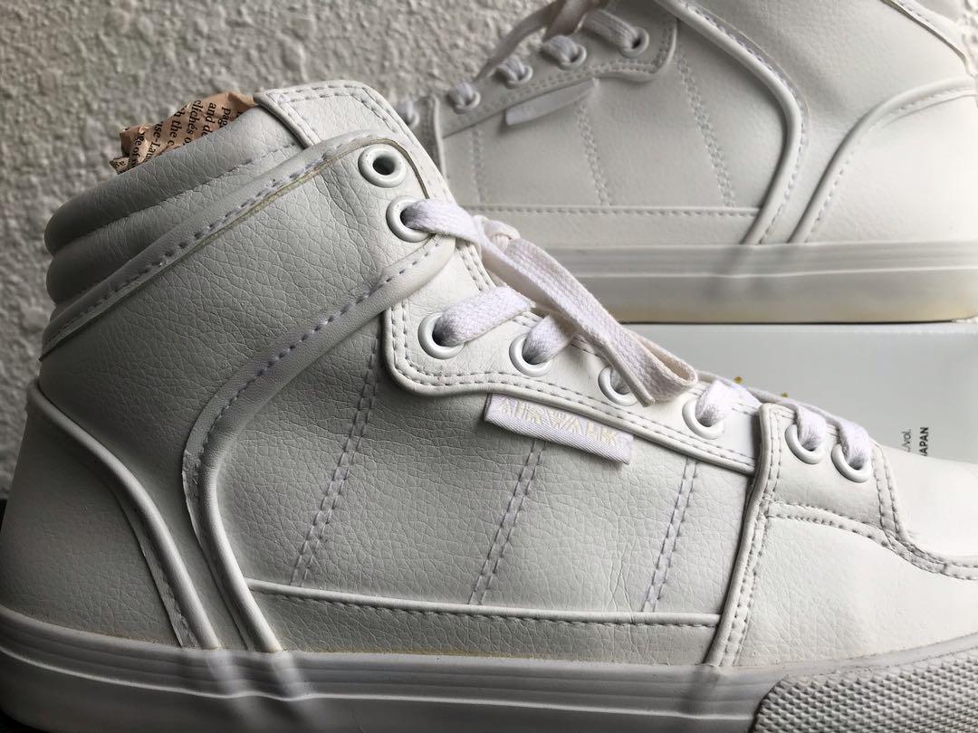 Airwalk white high discount tops
