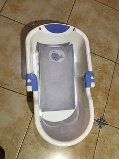 Baby bath tub with baby support and drain plug. Safety First Brand. Imported.