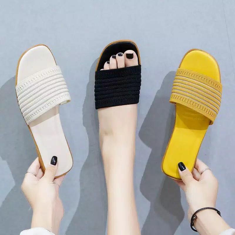 Tg0812 Slip Sandal Wanita Cantik Fashion Korea Sandal Import Yl 03 Btm Women S Fashion Shoes Flats Sandals On Carousell