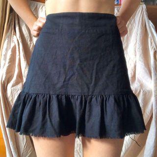 BLACK LINEN MINI SKIRT!! Size 12 but can definitely fit a 10 or 14 as it has an elastic band at the back 💓💓💓💓    Ignore xx y2k, vintage, brandy, tennis skirt