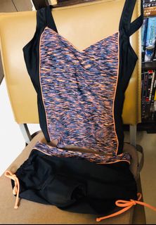 （分類：）位於 。 由 yll38 提交（商品編號 1018225383，圖片 1）。簡介： 。