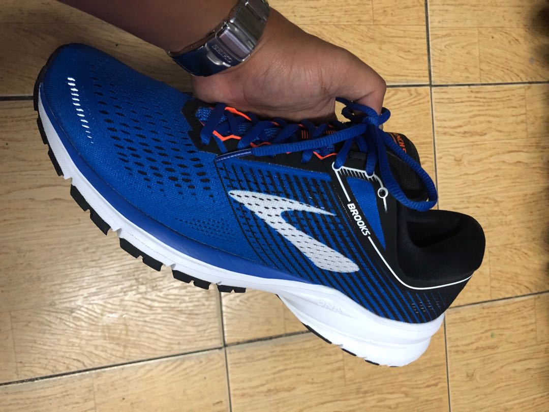 brooks velcro sneakers