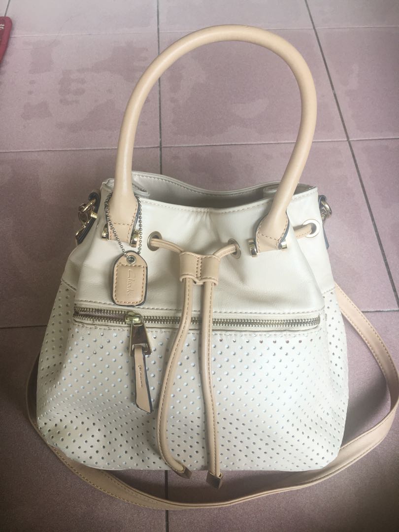 clarks bucket bag