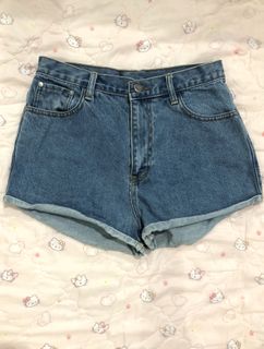 (Category: ) located in . Submitted by jjxpreloved (Listing ID 1018070059, Image 1). Description: .